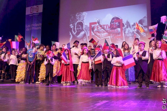 Tolérance, respect et bienfaisance, c'est dans un élan de fratérnité que s'est créée la sublime Comédie musicale du Festival des Cultures et des Langues..