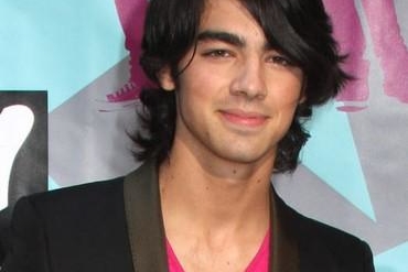 Joe Jonas planche sur son album solo !