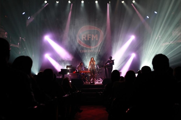 Reportage photo pour l'anniversaire des 32 ans de la radio RFM aux Folie Bergère !