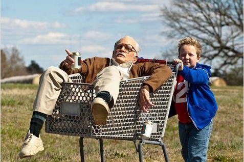 Jackass revient avec le 4ème volet "GrandPa" plus déjanté que jamais avec Johnny Knoxville!