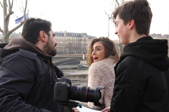 Découvrez en excusivité sur casting.fr l'une de nos membres: Célia Diane dans le court-métrage "Hours Pass By"